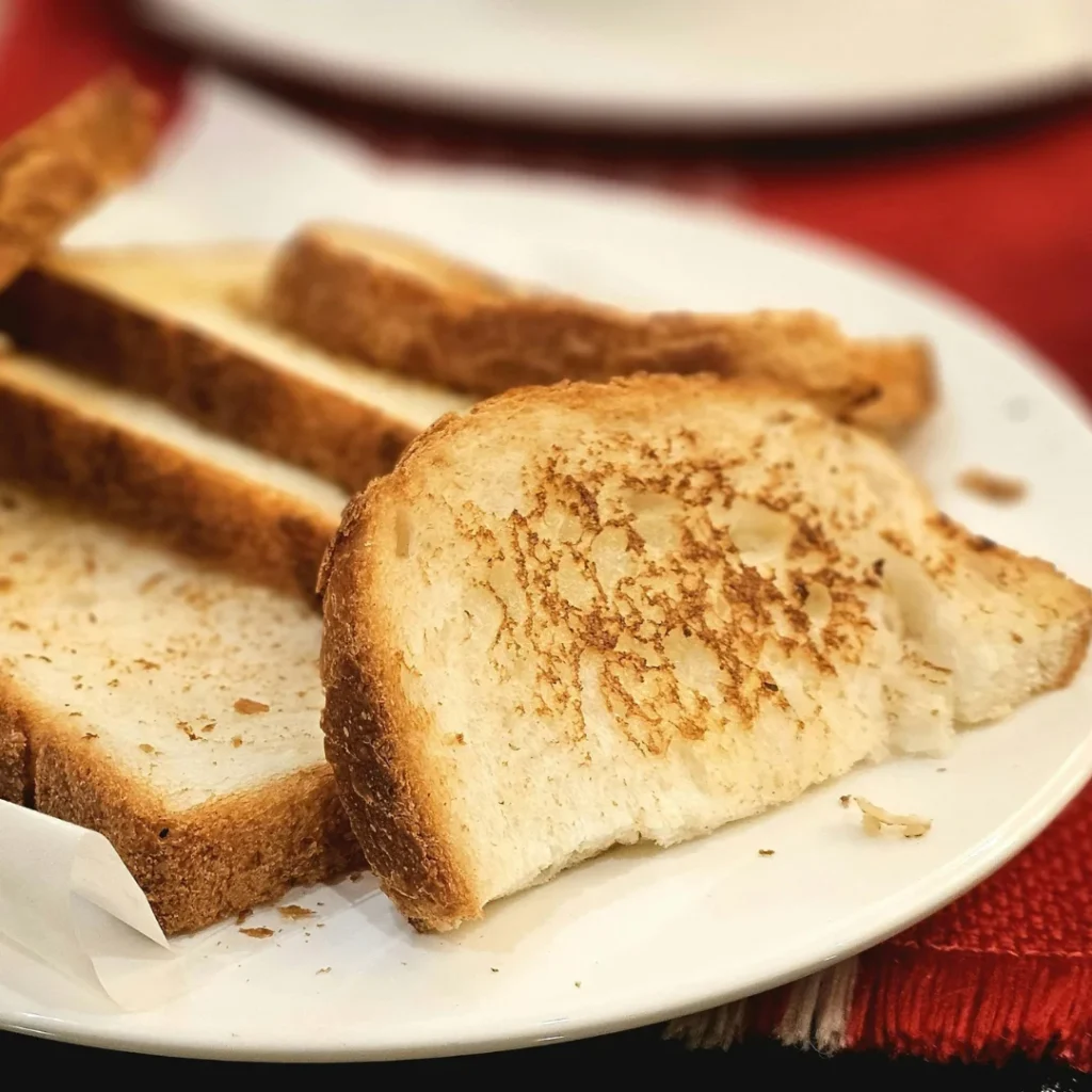 Fatia de pão low carb torrada